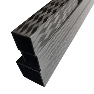 Feadán snáithín carbóin tarraingthe cearnach